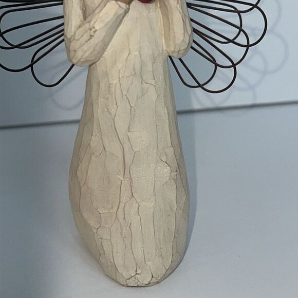 Willow Tree "Angel of the Heart" Figurine 2000 Girl Wings Holding Red Heart - Picture 3 of 12